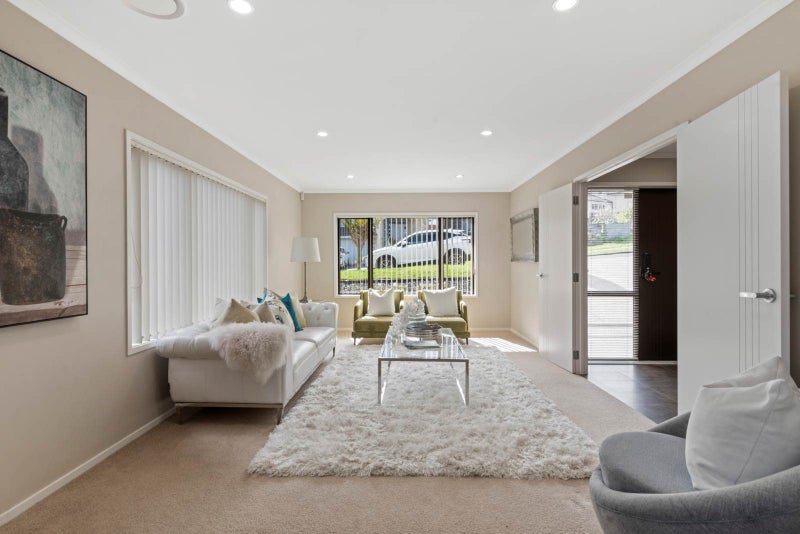 15 Lucca Crescent, Flat Bush, Auckland - Carousel 2