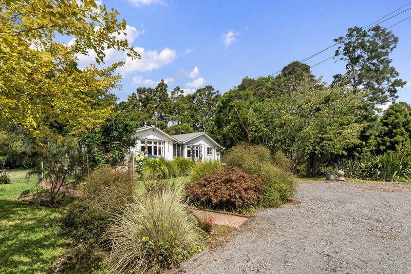 9 Taupaki Road, Henderson - Carousel 2