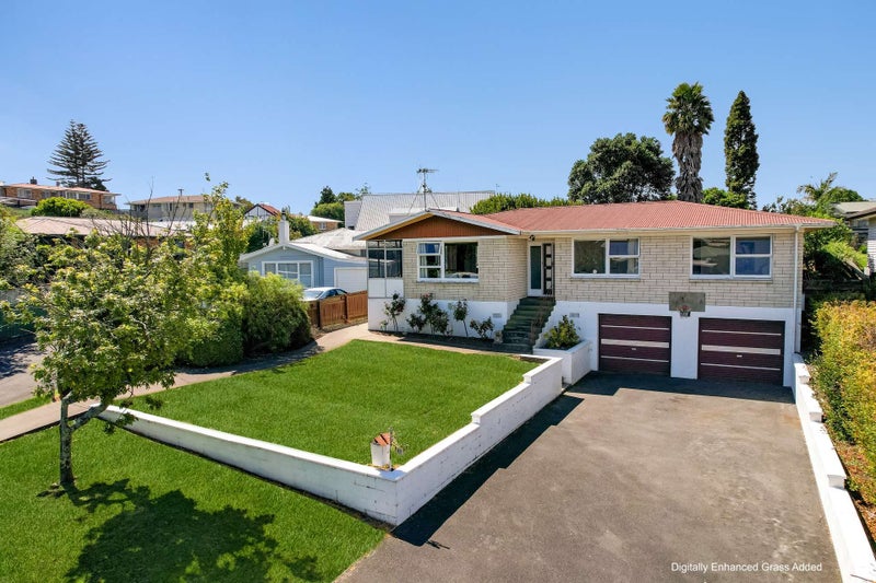 19 Warwick Place, Brookfield, Tauranga - Carousel 1