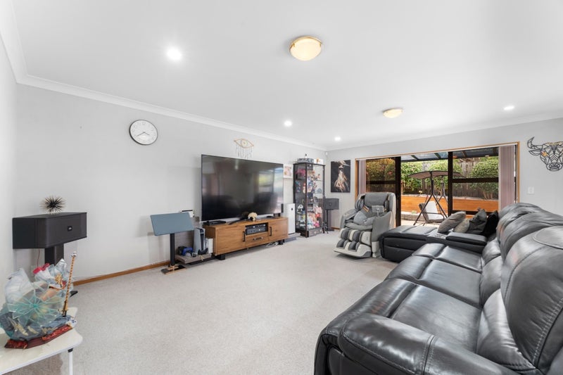 1/66 Picasso Drive, West Harbour, Auckland - Carousel 2