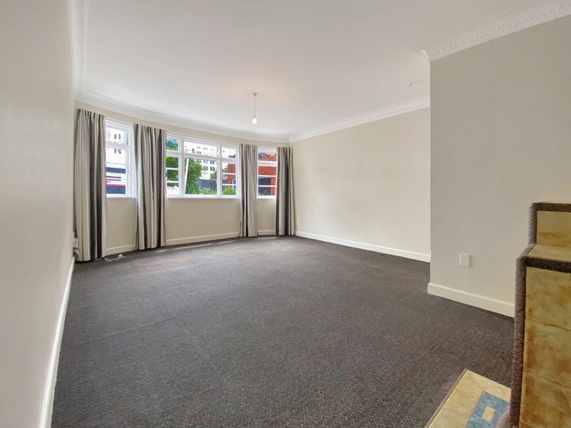 1/20 Portland Crescent, Thorndon, Wellington - Carousel 2