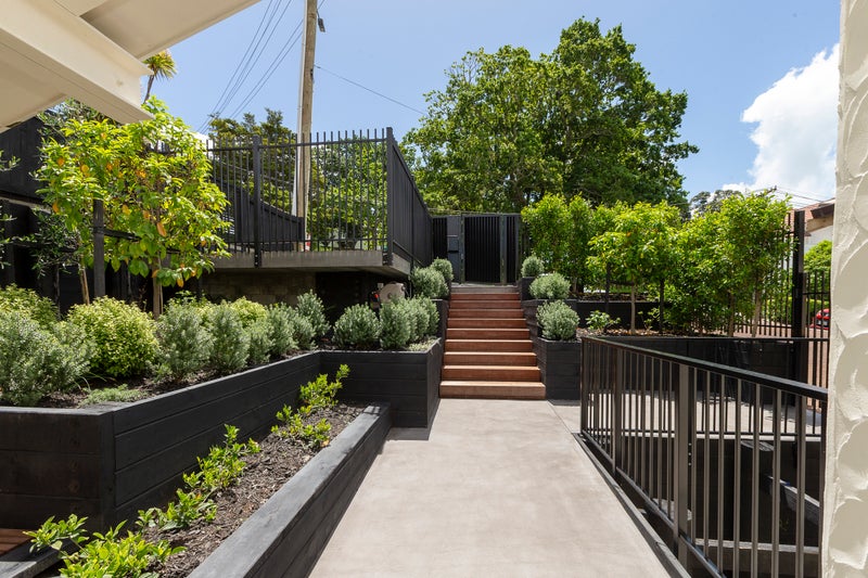 13 Cathedral Place, Parnell, Auckland - Carousel 2
