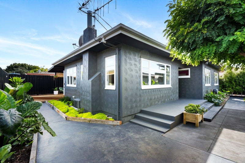 15 Puketapu Road, Taradale, Napier - Carousel 25