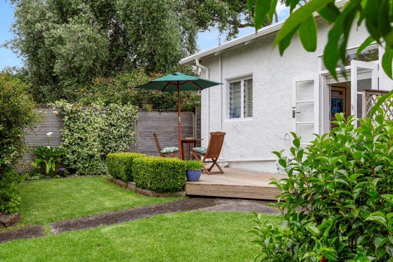 6/9 August Place, Greenlane, Auckland - Carousel 2