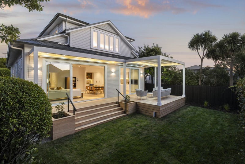 8 Ngapawa Street, Sandringham, Auckland - Carousel 2