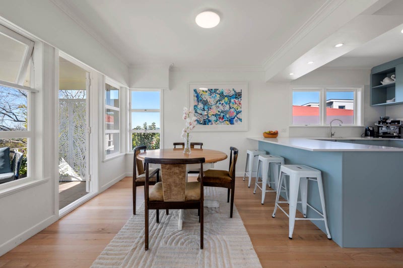 9 Deuxberry Avenue, Northcote, Auckland - Carousel 2