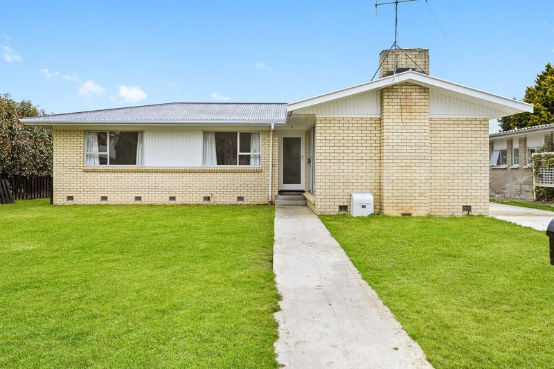 5 Lovelock Place, Chartwell, Hamilton - Carousel 2