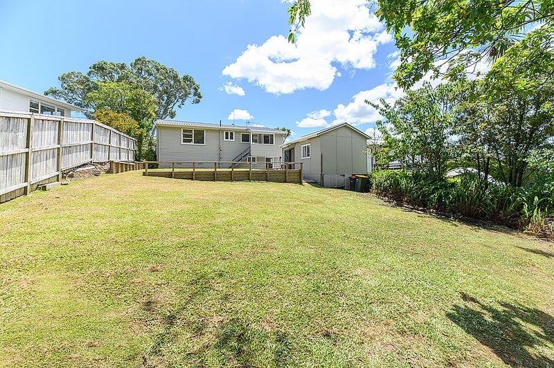 32 South Lynn Road, Titirangi, Auckland - Carousel 1