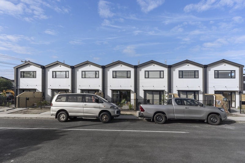 2A Stokes Avenue, Te Atatu Peninsula, Auckland - Carousel 11