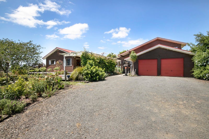 962 Churchill Road, Tuakau - Carousel 1