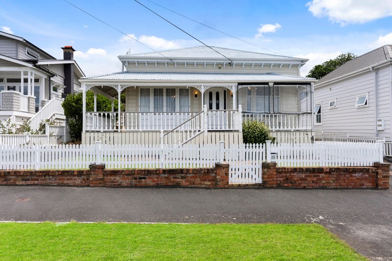 1/16 Richmond Avenue, Northcote Point, Auckland - Carousel 2