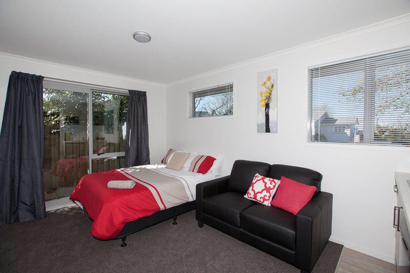 5 Hunter Street, Hamilton Lake, Hamilton - Carousel 1