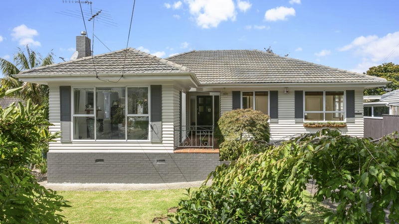 14 August Place, Greenlane, Auckland - Carousel 1