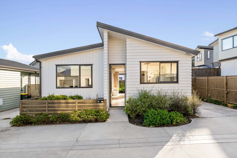 3 Emily Smith Road, Wai o Taiki Bay, Auckland - Carousel 1