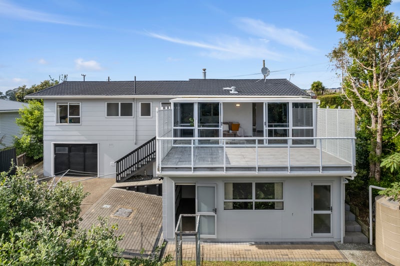 6 Burnham Road, Waitakere, Auckland - Carousel 1