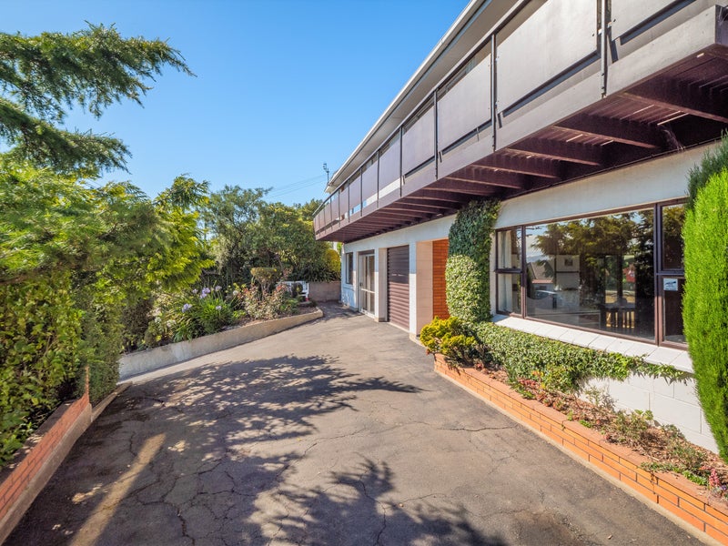 12 Riselaw Road, Calton Hill, Dunedin - Carousel 2