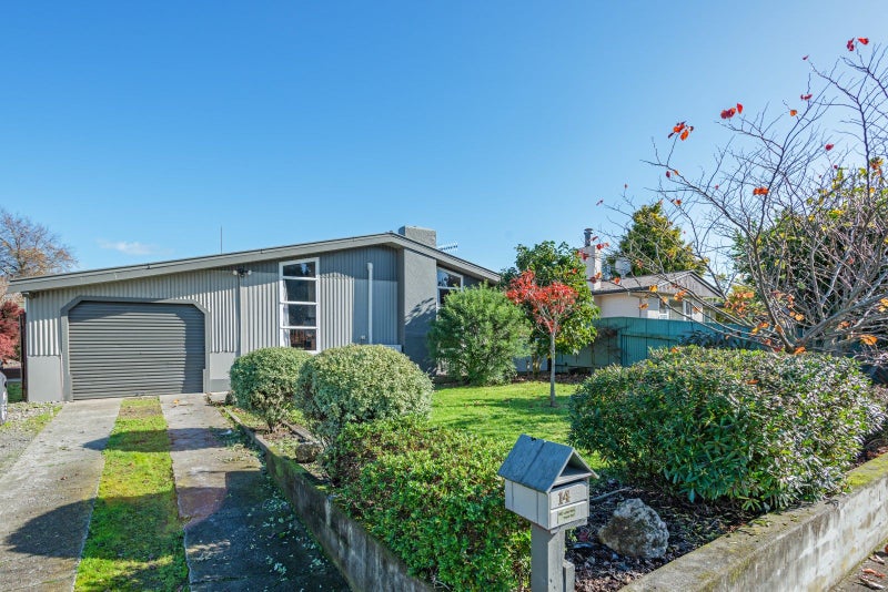 14 Mokau Place, Terrace End, Palmerston North - Carousel 1