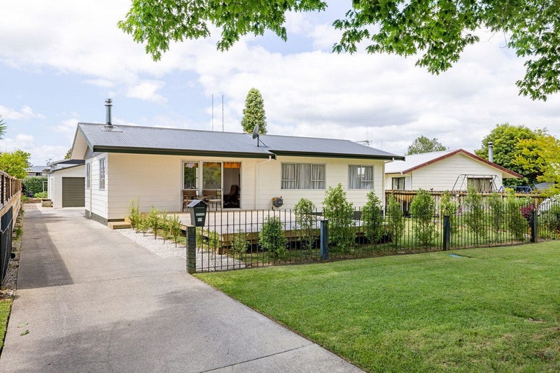 11 Moore Street, Leamington, Cambridge - Carousel 1