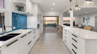 966 Whangaparaoa Road, Manly, Whangaparaoa - Carousel 1