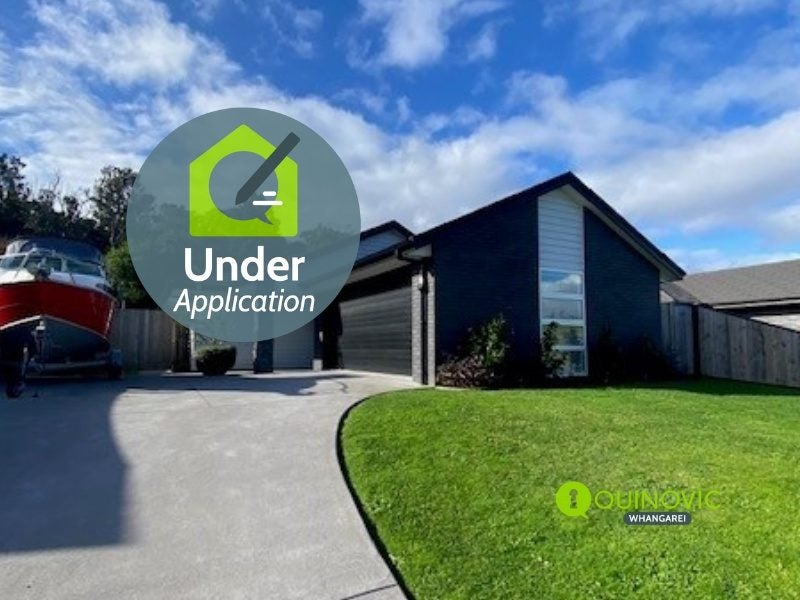 11 Sycamore Drive, Kamo, Whangarei - Carousel 1
