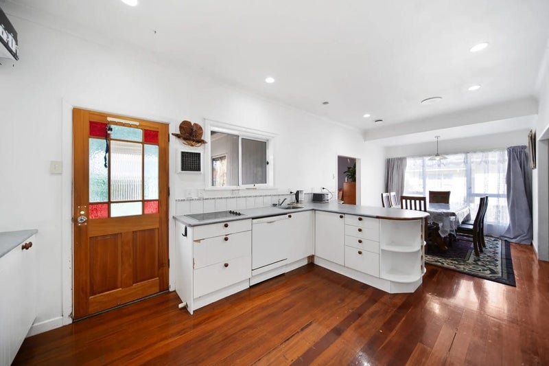 9 Reeves Avenue, Papatoetoe, Auckland - Carousel 2