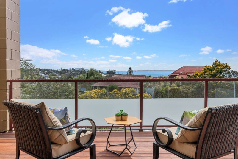 6 Evelyn Road, Cockle Bay, Auckland - Carousel 2