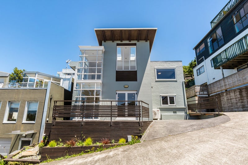 17 Waru Street, Khandallah, Wellington - Carousel 1