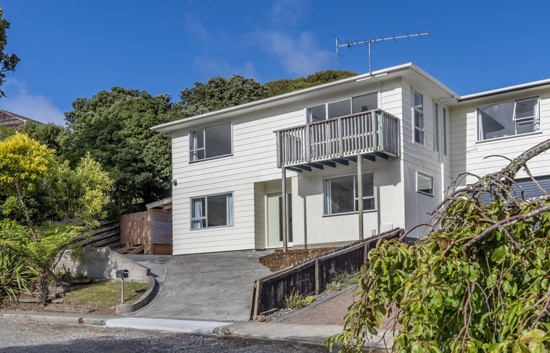 25 Yarrow Place, Papakowhai, Porirua - Carousel 1