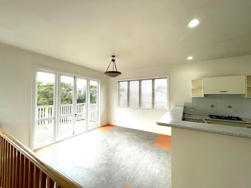 26 Clayburn Road, Glen Eden, Auckland - Carousel 2