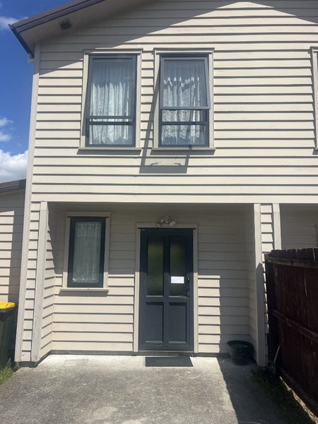 72 Kaimoana Street, Weymouth, Auckland - Carousel 1