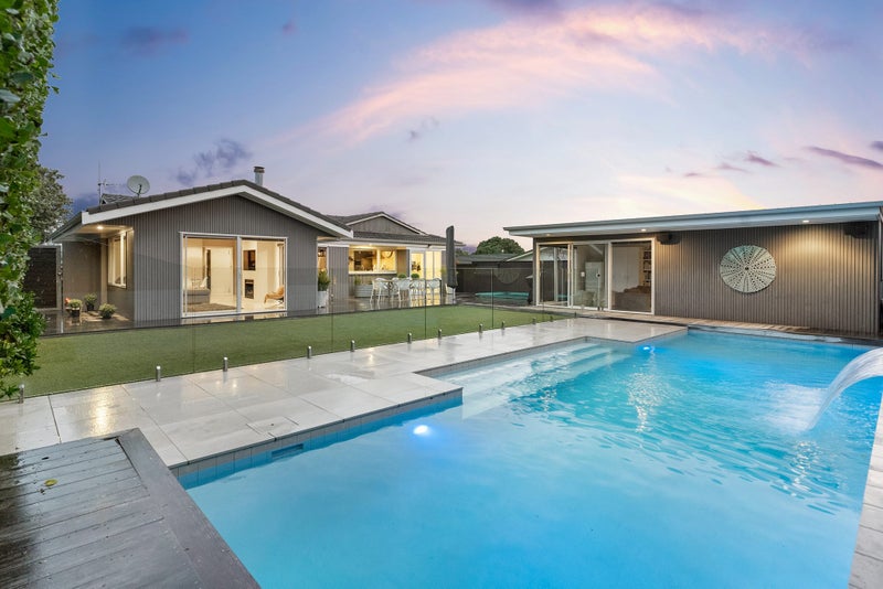 23 Gulf Crest, Bucklands Beach, Auckland - Carousel 1