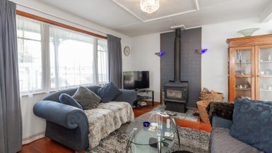 59 Burns Road, Hospital Hill, Napier - Carousel 1