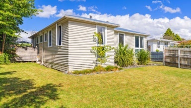 209 Te Rangitautahanga Road, Turangi - Carousel 1