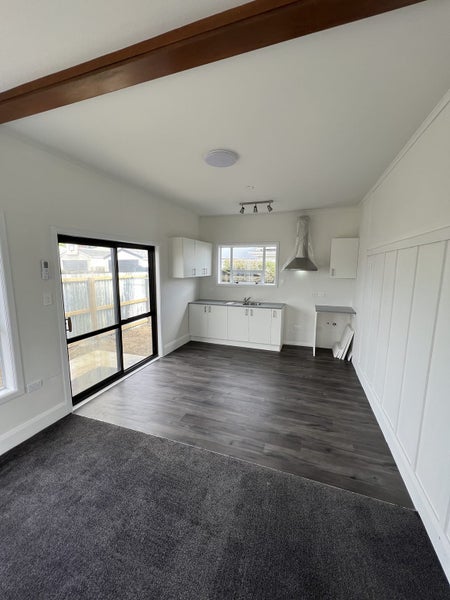 10 Wainoni Road, Wainoni, Christchurch - Carousel 1