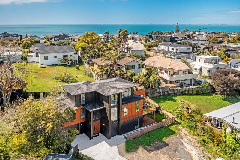 545A Beach Road, Murrays Bay, Auckland - Carousel 1