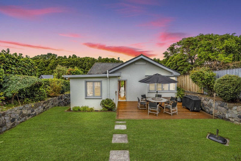 42 Brooklands Road, Brooklands, New Plymouth - Carousel 1