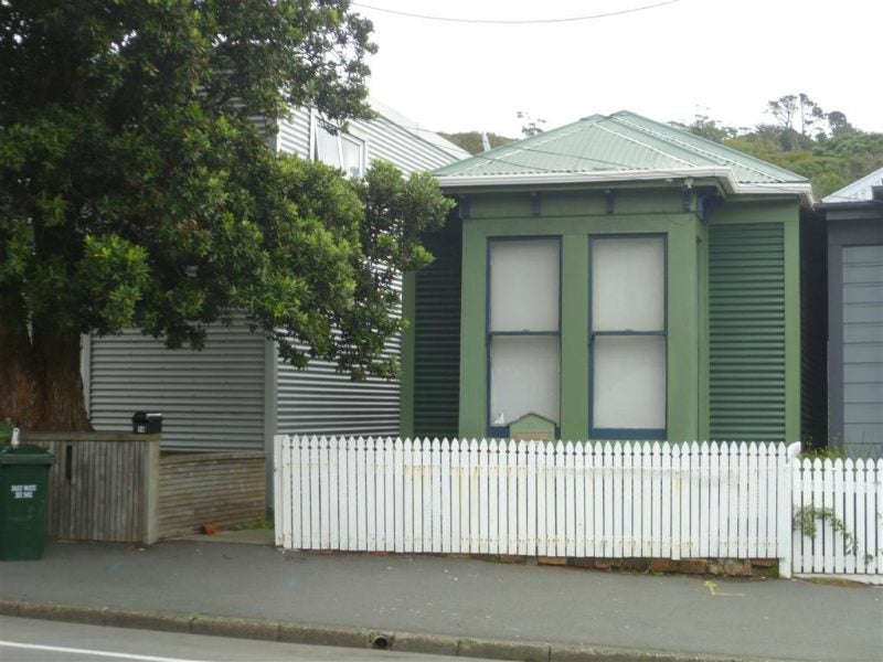 72 Wallace Street, Mount Cook, Wellington - Carousel 1