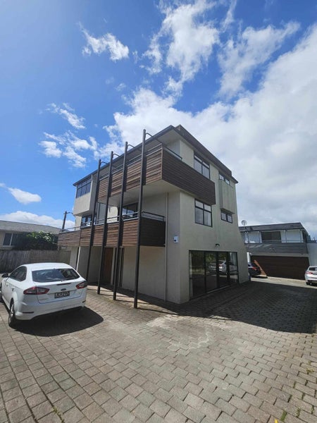 29B Darraghs Road, Brookfield, Tauranga - Carousel 1