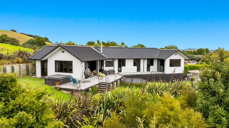 101 Fitzpatrick Road, Brookby, Auckland - Carousel 1