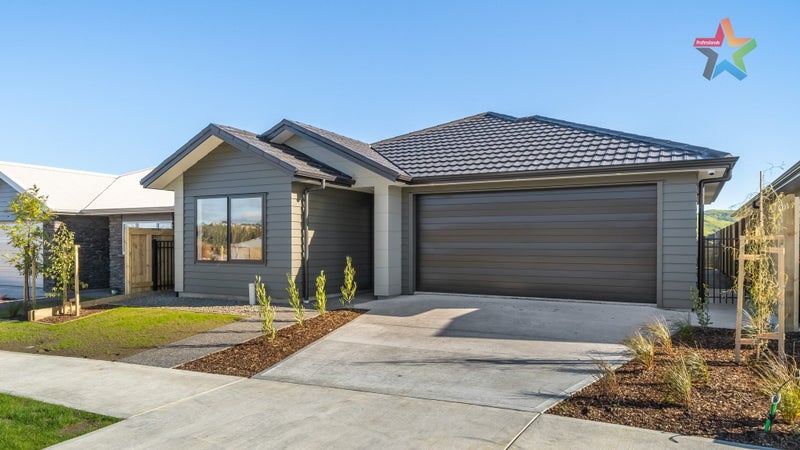 135 Waipounamu Drive, Kelson, Lower Hutt - Carousel 1