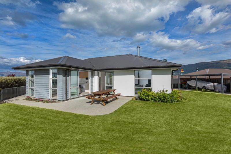 44 West Meadows Drive, Wanaka - Carousel 2