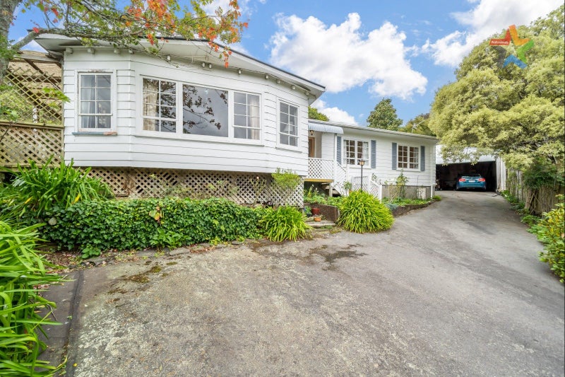 5 Mokopuna Grove, Stokes Valley, Lower Hutt - Carousel 1