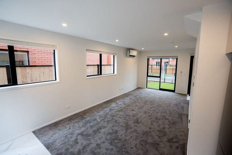 3/3 Johnston Grove, Taita, Lower Hutt - Carousel 1