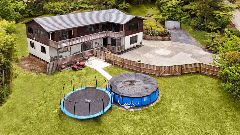 2A Parklands Avenue, Swanson, Auckland - Carousel 2
