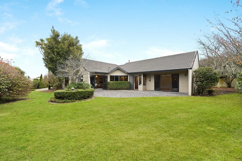 75 Harrowfield Drive, Harrowfield, Hamilton - Carousel 1