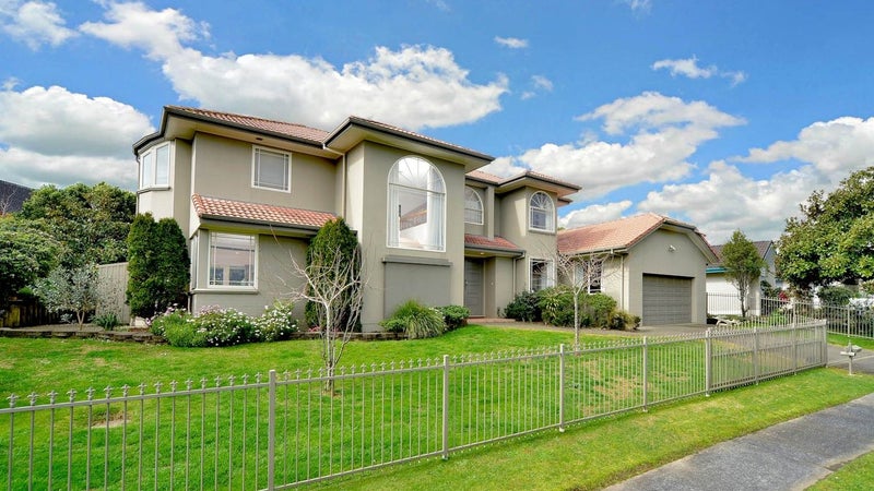 8 Woodgers Way, Somerville, Auckland - Carousel 1