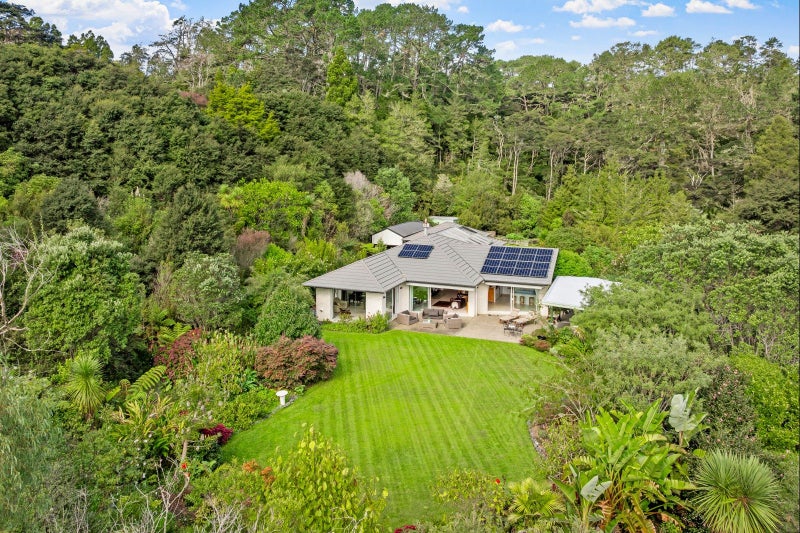 16 McCallum Drive, Sandspit, Warkworth - Carousel 27