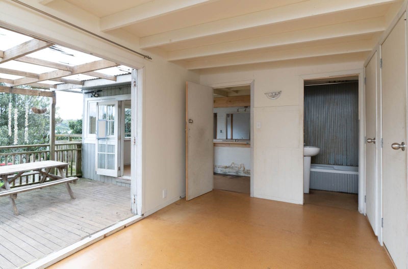 22 Trig Hill Road, Onetangi, Waiheke Island - Carousel 2