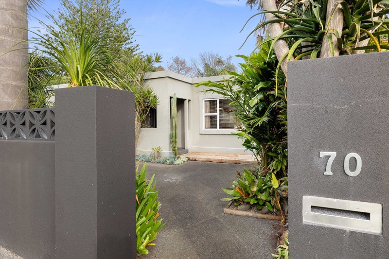 70 Seaview Road, Marfell, New Plymouth - Carousel 2