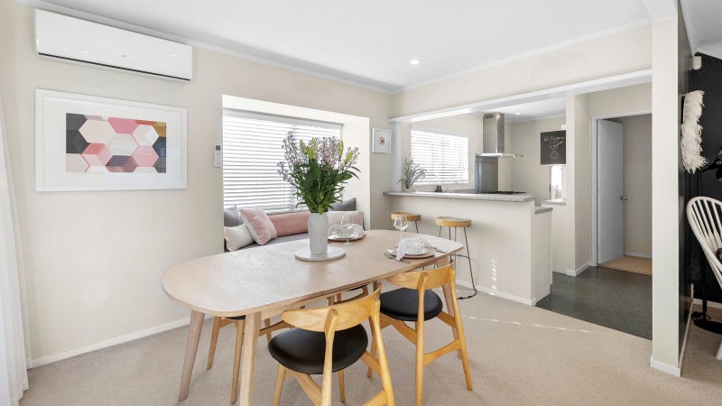 2/260 Meola Road, Point Chevalier, Auckland - Carousel 1